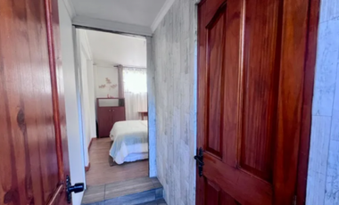VENDO CASA REMODELADA CON VISTA AL CERRO LA CAMPANA sn