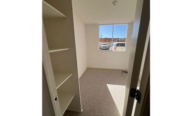 SE ARRIENDA DEPARTAMENTO NUEVO – CONDOMINIO LOMAS DE BORGOÑO