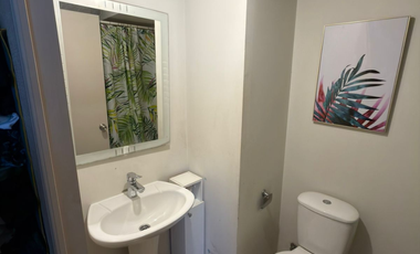 DEPTO EN 2 PISO CON AIRE ACONDICIONADO Y SEGURIDAD 24/7