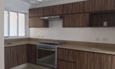 Casa en Renta Providencia con oportunidad para uso de Oficinas