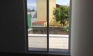 Casa en Renta Providencia con oportunidad para uso de Oficinas