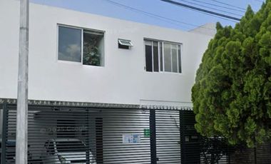 Casa en Renta Providencia con oportunidad para uso de Oficinas