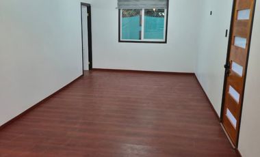 SE ARRIENDA CASA EN PARCELA- UBICADA EN EXCLUSIVO CONDOMINIO