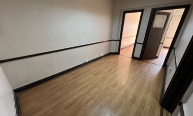 GRAN Y EXCLUSIVA OFICINA EN PLENA MONEDA