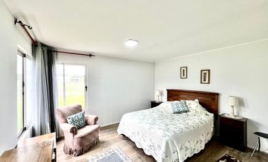 ARRIENDO 4D 3B ESPECTACULAR TERRENO Y VISTAS