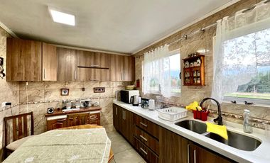 ARRIENDO 4D 3B ESPECTACULAR TERRENO Y VISTAS