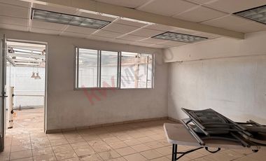 ¡Gran oportunidad de inversión! Bodega en venta en la Zona de Abastos