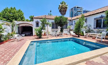 Se Arrienda Hermosa Casa con 1.200 m2 de Terreno en Ñuñoa