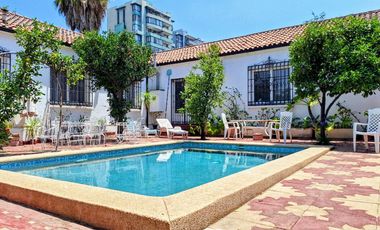 Se Arrienda Hermosa Casa con 1.200 m2 de Terreno en Ñuñoa