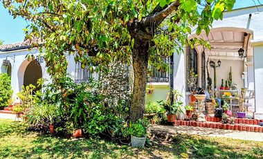 Se Arrienda Hermosa Casa con 1.200 m2 de Terreno en Ñuñoa