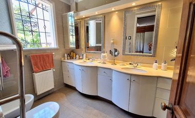 Se Arrienda Hermosa Casa con 1.200 m2 de Terreno en Ñuñoa