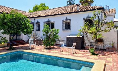 Se Arrienda Hermosa Casa con 1.200 m2 de Terreno en Ñuñoa