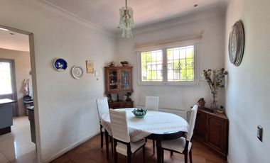 Se Arrienda Hermosa Casa con 1.200 m2 de Terreno en Ñuñoa