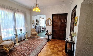 Se Arrienda Hermosa Casa con 1.200 m2 de Terreno en Ñuñoa