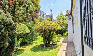 Se Arrienda Hermosa Casa con 1.200 m2 de Terreno en Ñuñoa