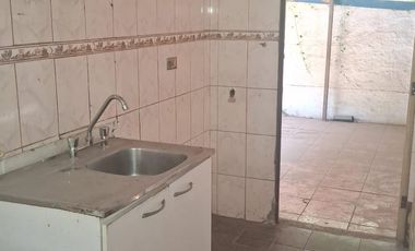 Casa en venta 3D/1B c/ estacionamiento en La Compañía