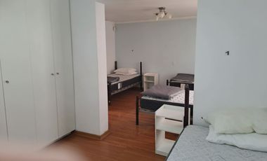 Casa con 10 dormitorios 4 baños c/ estacionamiento arriendo en Rancagua