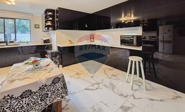 Casa de Lujo en Longaví: 260m², 4D, Terraza