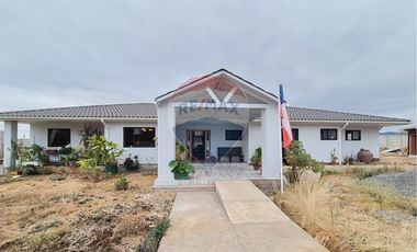 Casa de Lujo en Longaví: 260m², 4D, Terraza