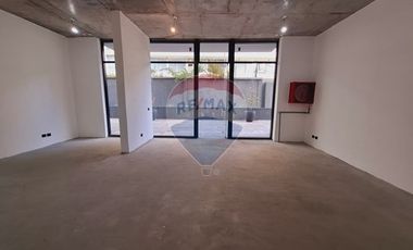 Local Comercial 8 - Metro H. De Magallanes