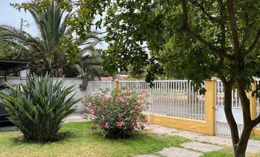 Venta Casa, gran terreno, uso mixto