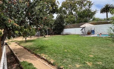 Venta Casa, gran terreno, uso mixto