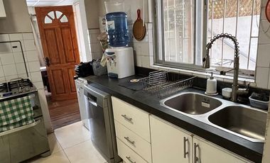 Venta Casa, gran terreno, uso mixto