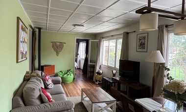 Venta Casa, gran terreno, uso mixto