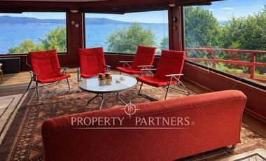 Extraordinaria casa frente al lago a pocos kilometros de Ensenada