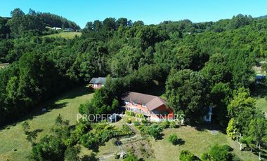 Extraordinaria casa frente al lago a pocos kilometros de Ensenada
