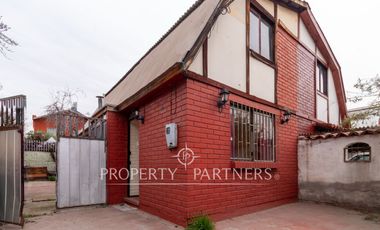 Acogedora casa, ubicada en pasaje, barrio antiguo residencial