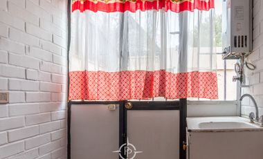 Acogedora casa, ubicada en pasaje, barrio antiguo residencial