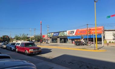 Local en Plaza Comercial en Renta, Las Gabrielas, Francisco I. Madero Coah.