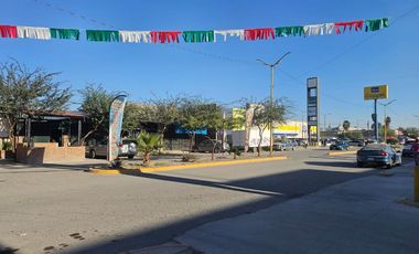 Local en Plaza Comercial en Renta, Las Gabrielas, Francisco I. Madero Coah.