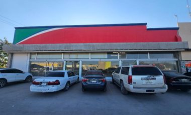 Local en Plaza Comercial en Renta, Las Gabrielas, Francisco I. Madero Coah.