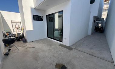 Casa en renta en Entrenubes Residencial 3 recámaras