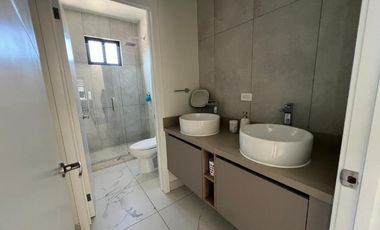 Casa en renta en Entrenubes Residencial 3 recámaras