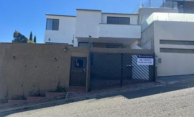 Casa en Venta en Colinas de Agua Caliente