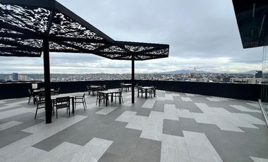 Oficina en Central Toreo con vista a Santa María- Andador- Agua Caliente