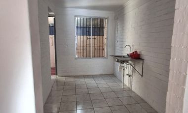 Puente Alto Casa En Arriendo 2H 1B 2E Las Mercedes