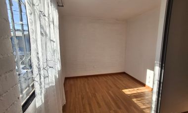 Puente Alto Casa En Arriendo 2H 1B 2E Las Mercedes