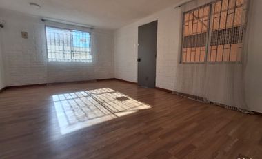 Puente Alto Casa En Arriendo 2H 1B 2E Las Mercedes