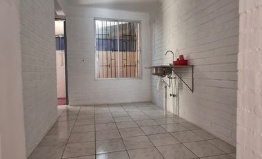 Puente Alto Casa En Arriendo 2H 1B 2E Las Mercedes