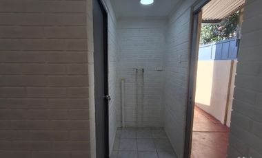 Puente Alto Casa En Arriendo 2H 1B 2E Las Mercedes