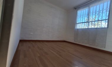 Puente Alto Casa En Arriendo 2H 1B 2E Las Mercedes