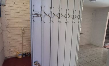 Puente Alto Casa En Arriendo 2H 1B 2E Las Mercedes