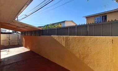 Puente Alto Casa En Arriendo 2H 1B 2E Las Mercedes