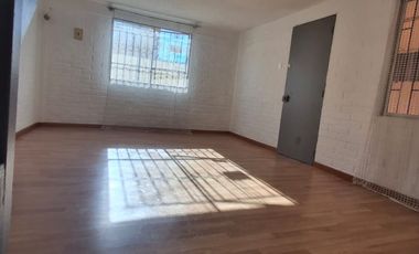 Puente Alto Casa En Arriendo 2H 1B 2E Las Mercedes