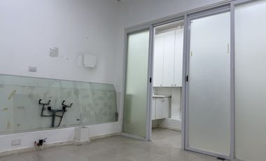 Arriendo local comercial para oficina, galería Hotel Marriott, estupendo entorno!