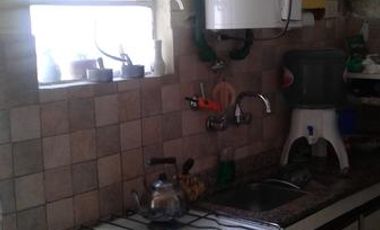 Monoambiente en PH interno con pequeño patio - Banfield E.